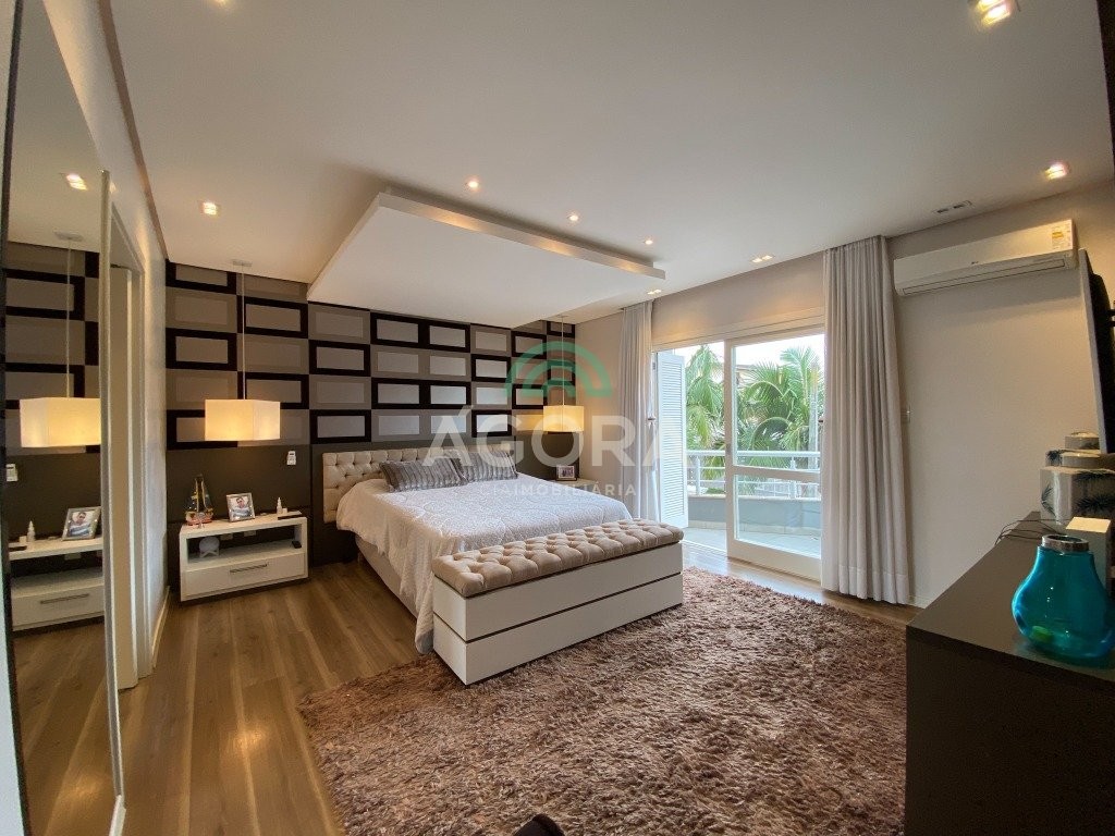 Gallery 01
