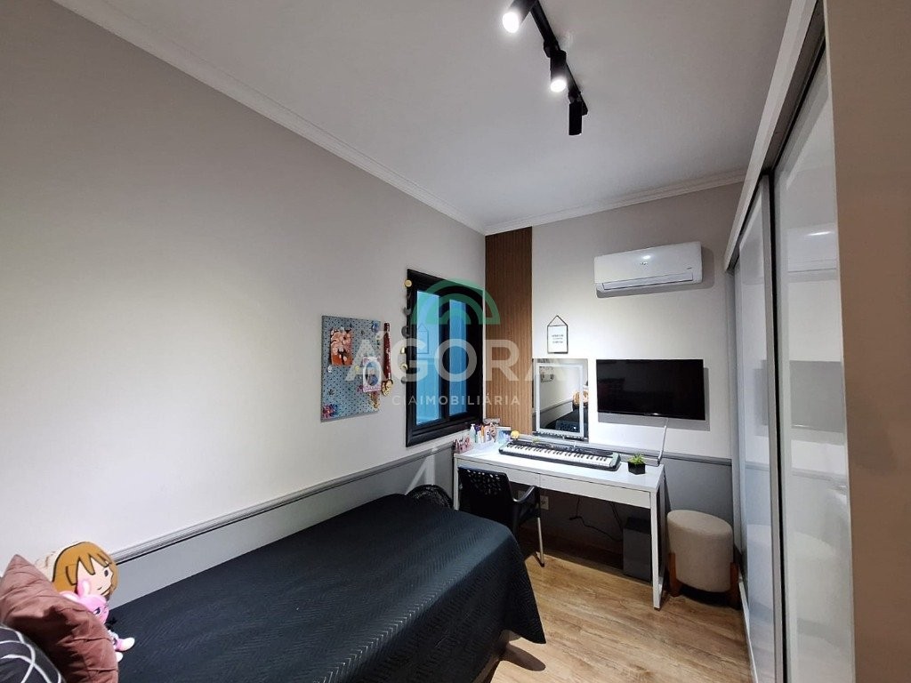 Gallery 01
