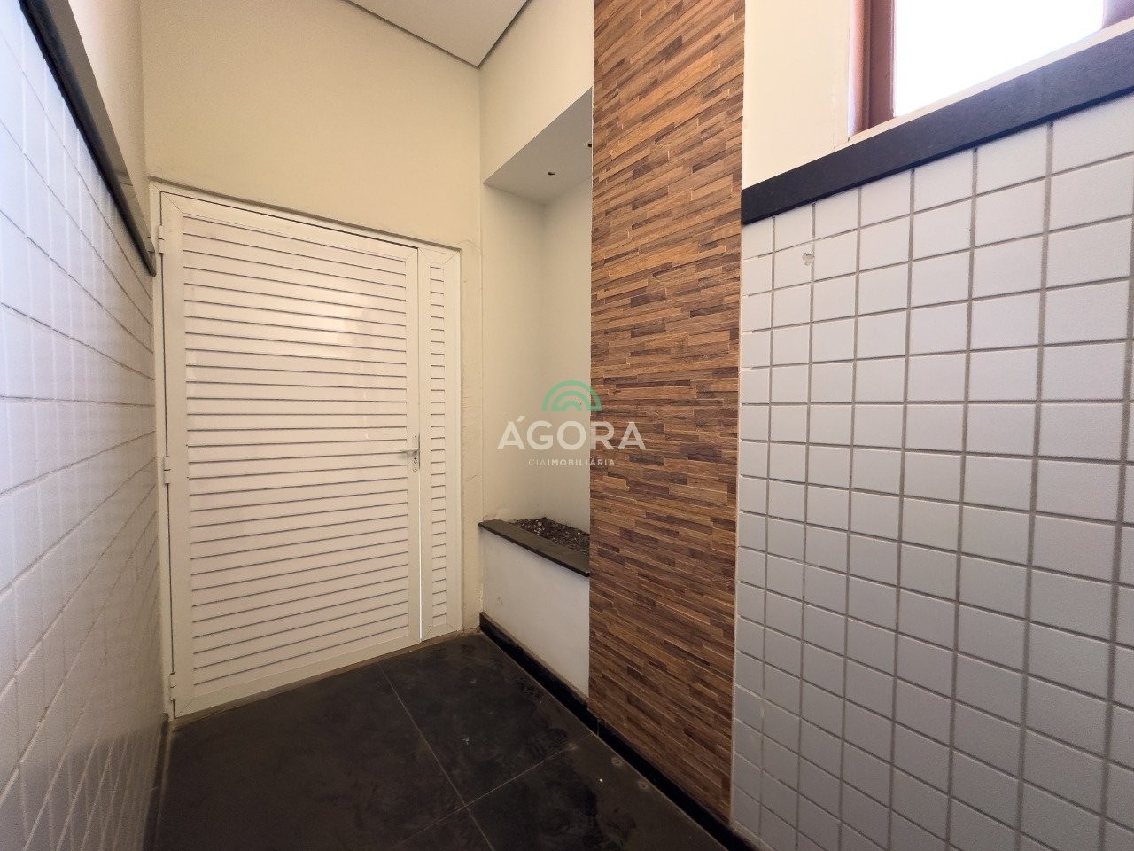 Gallery 01