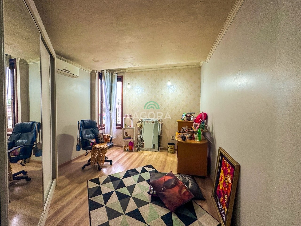 Gallery 01