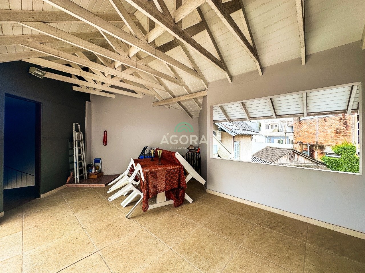 Gallery 01