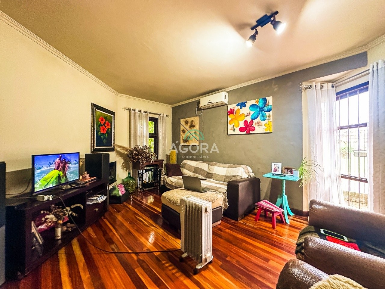 Gallery 01