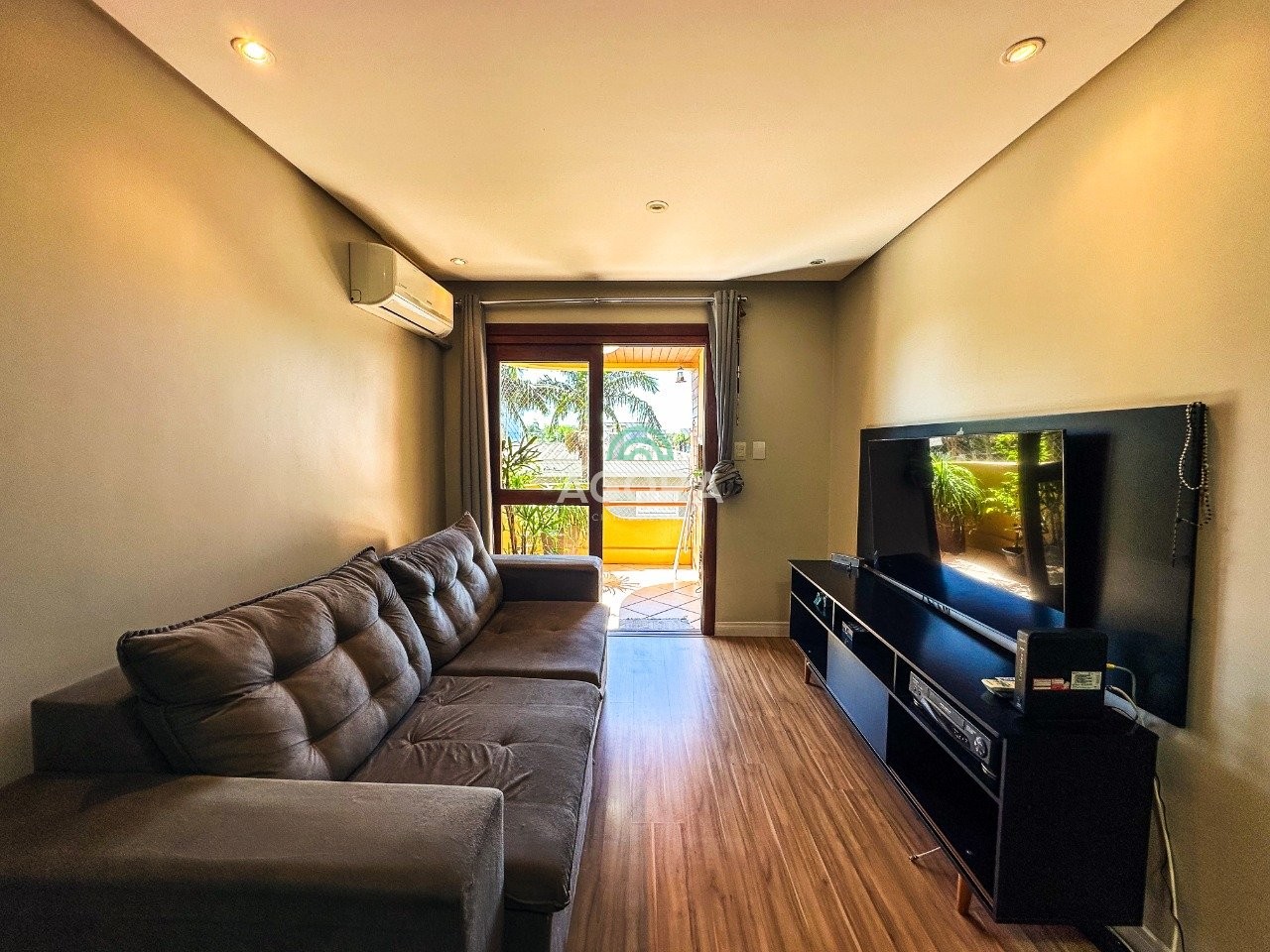 Gallery 01