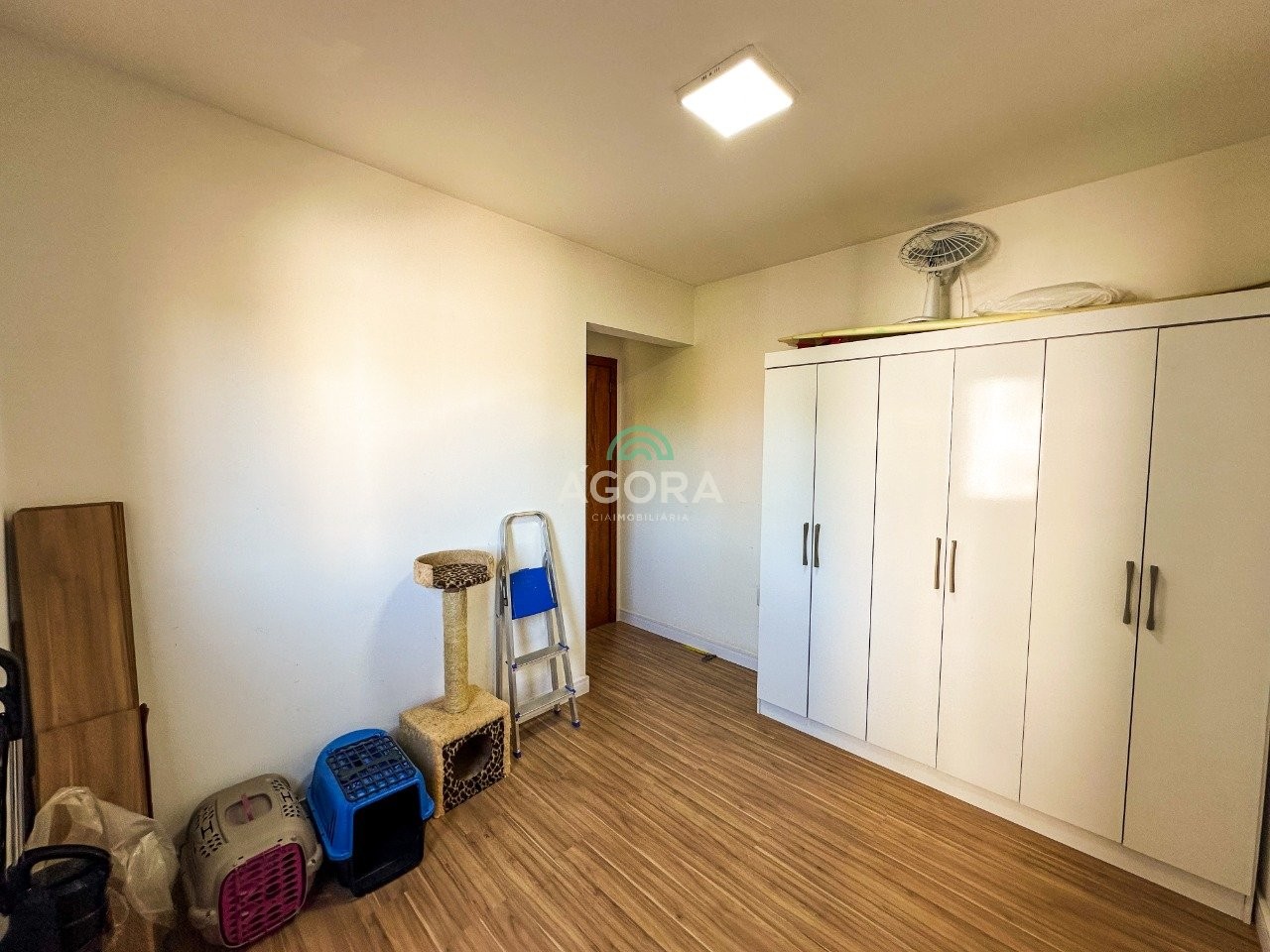 Gallery 01